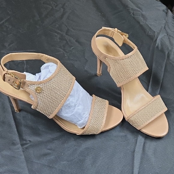 MICHAEL Michael Kors Tan Heels - Picture 1 of 6